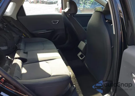 2025 Kia K4 Lxs из США, поврежденный, VIN 3KPFT4DE9SE187473